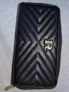 Rampage Black Quilted Zip Around Wallet Gold R Logo Chevron Stitch